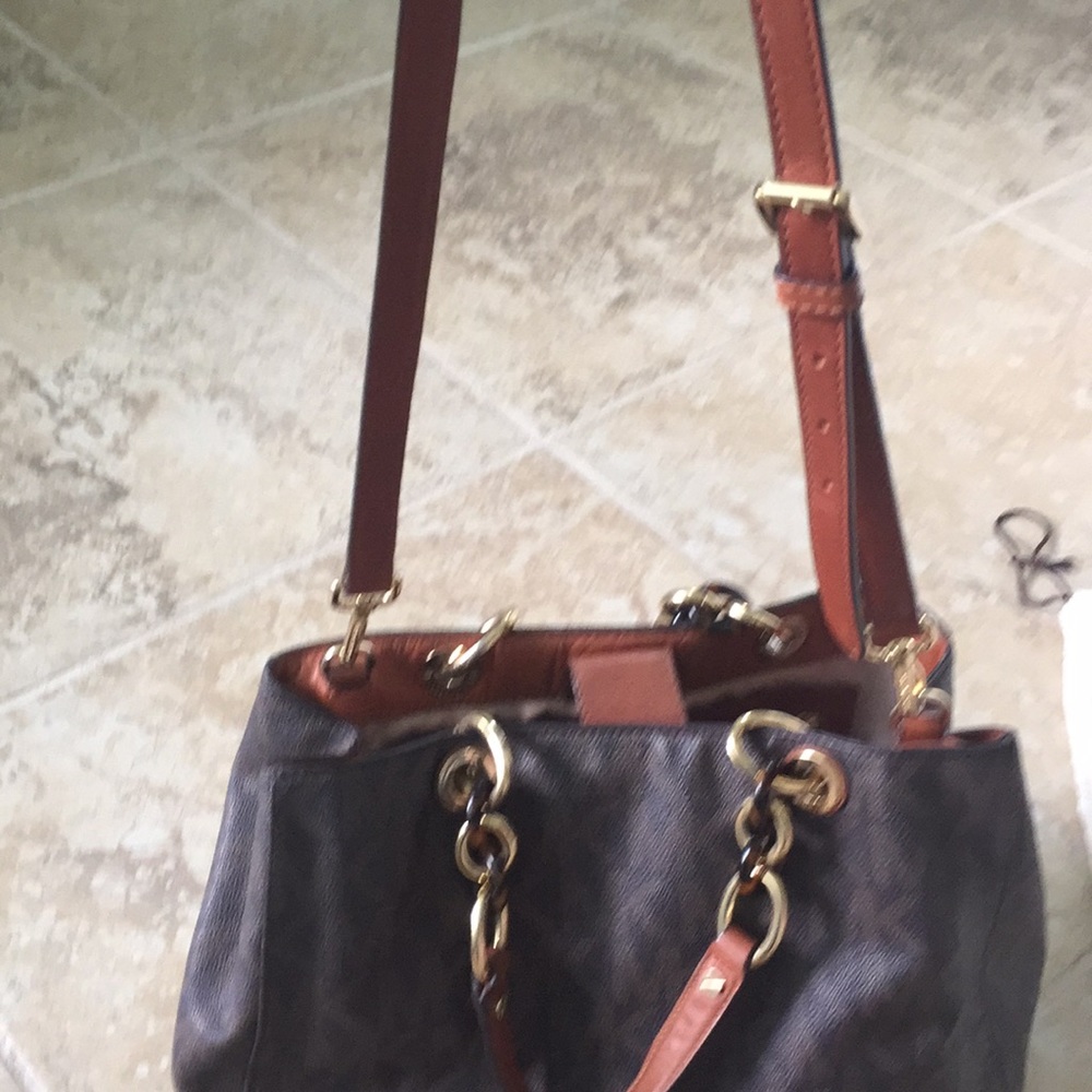 Handbag - Picture 4 of 8